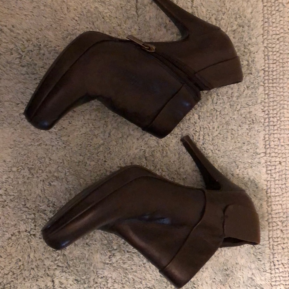 Bandolino heeled boot shoes 6.5